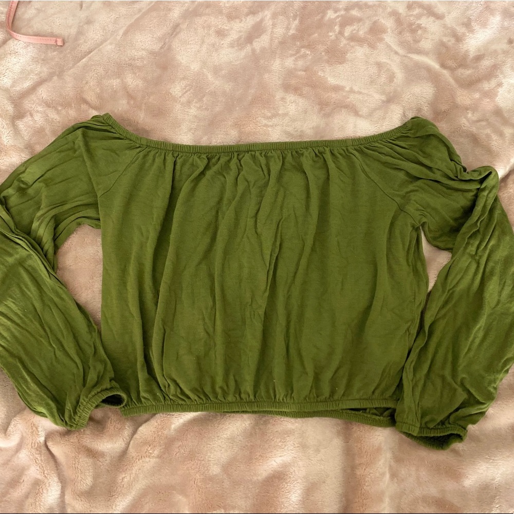Long sleeve crop top